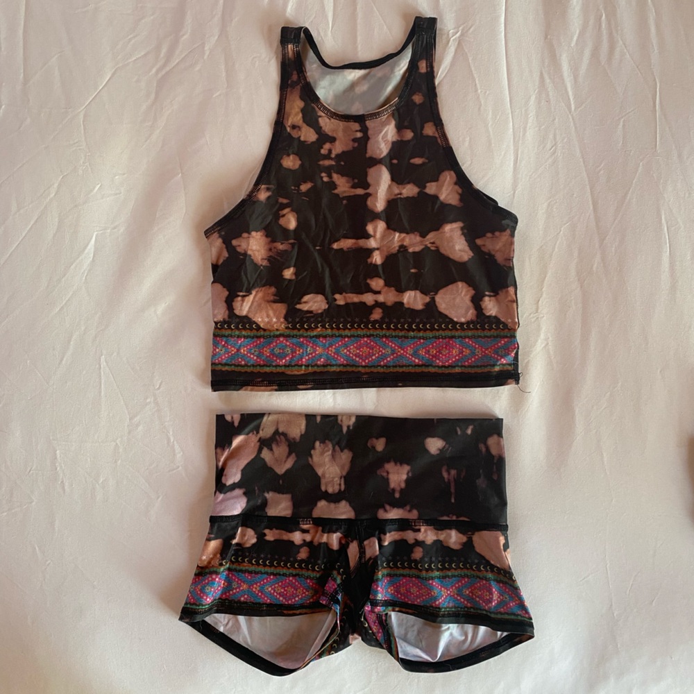 Teeki Shorts/Tanks Set